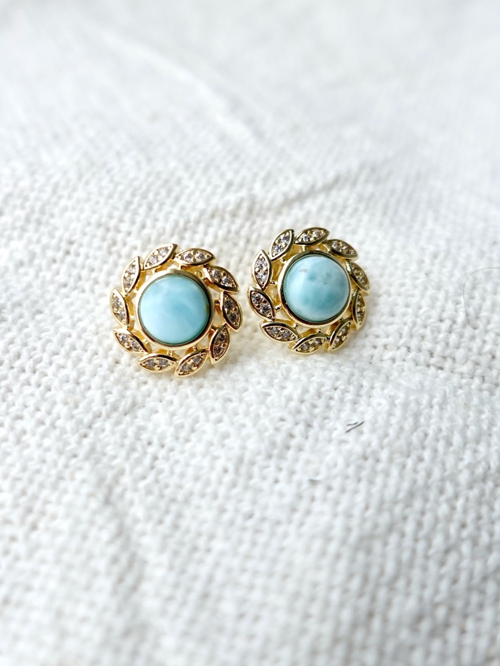 New! Gold Rope-Edge Stud Earrings with Larimar stone - Picture 5 of 5